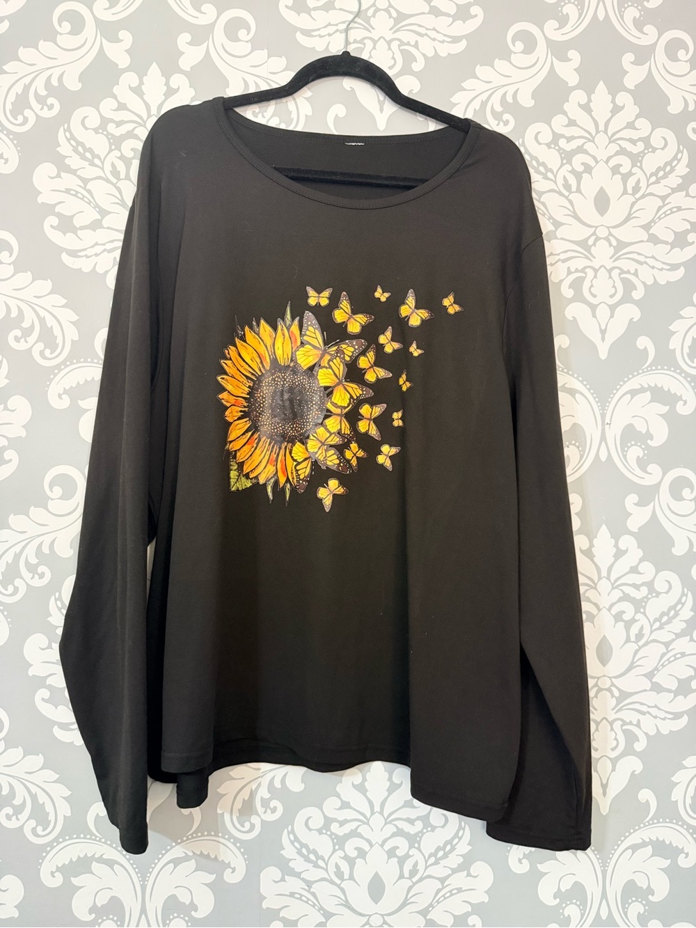 💫10/$25 • Black Sunflower & Butterflies Long Sleeve Women's Top